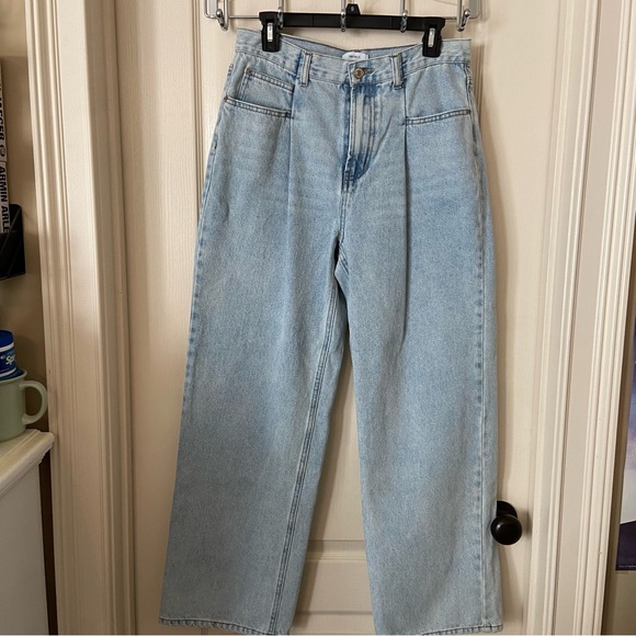 NWOT Light Wash High-Waisted Forever 21 Jeans - Picture 2 of 14
